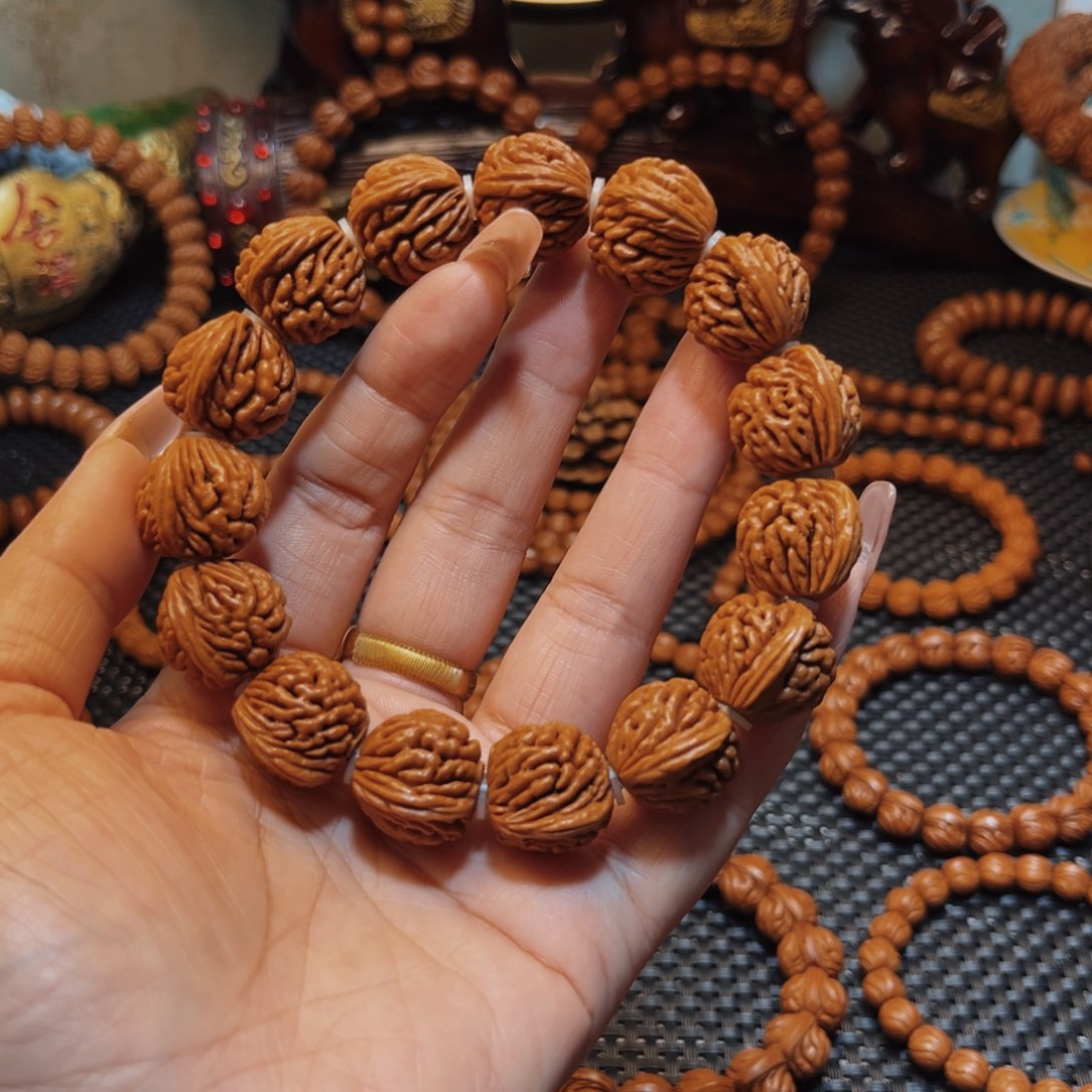 桃核手串19精品元宝刺龙纹