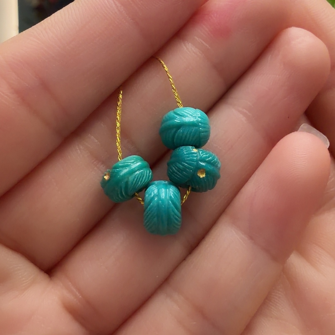 绿松石未镶嵌颈饰