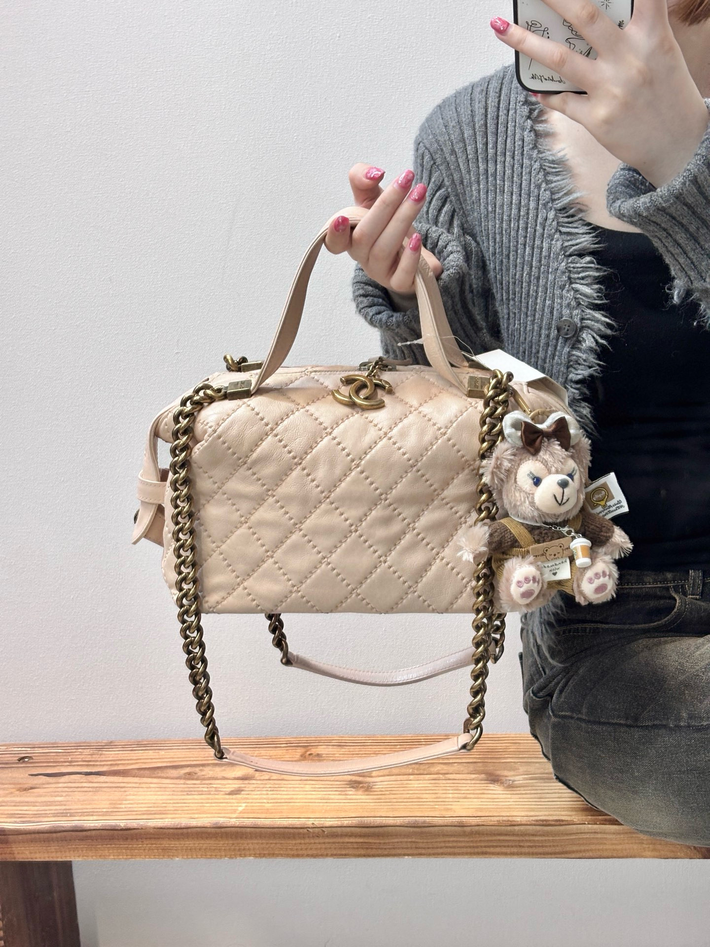 95新 Chanel/香奈儿 chanel 奶茶色保龄球手提单肩包 （K）