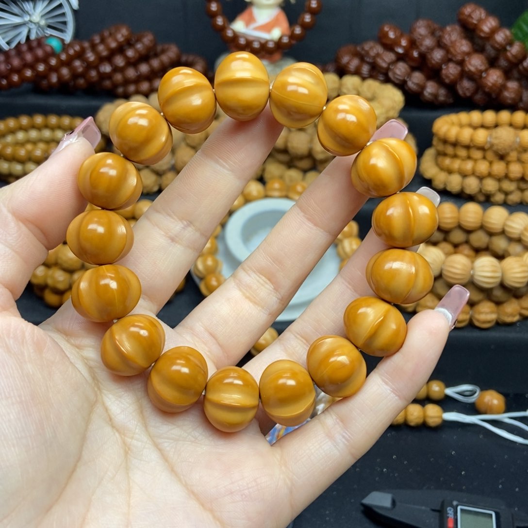 猴头核桃吊坠剑****7鲨鱼