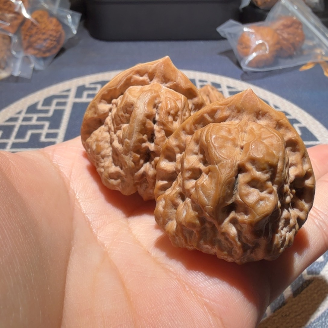 大***宝文玩核桃把件三角蛙