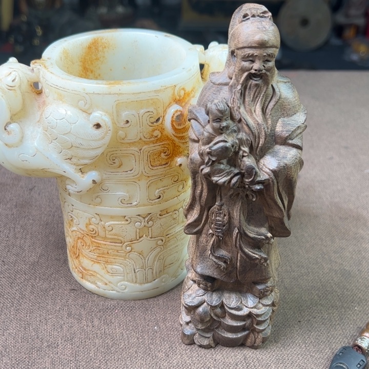 精品摆件工艺品等