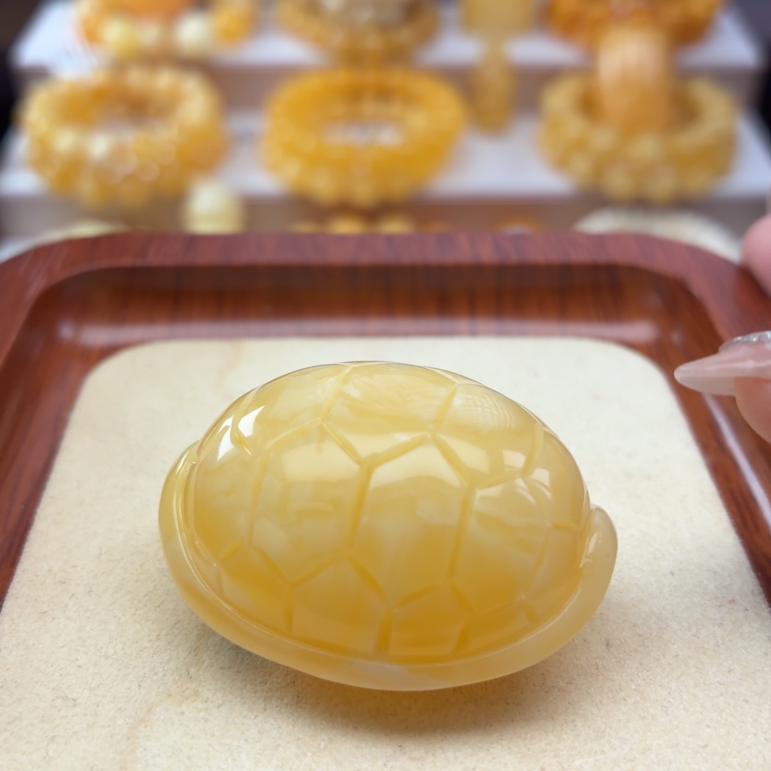 琥珀未镶嵌裸石B032