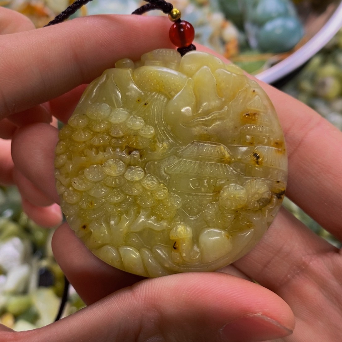 蛇纹石玉吊坠未镶嵌