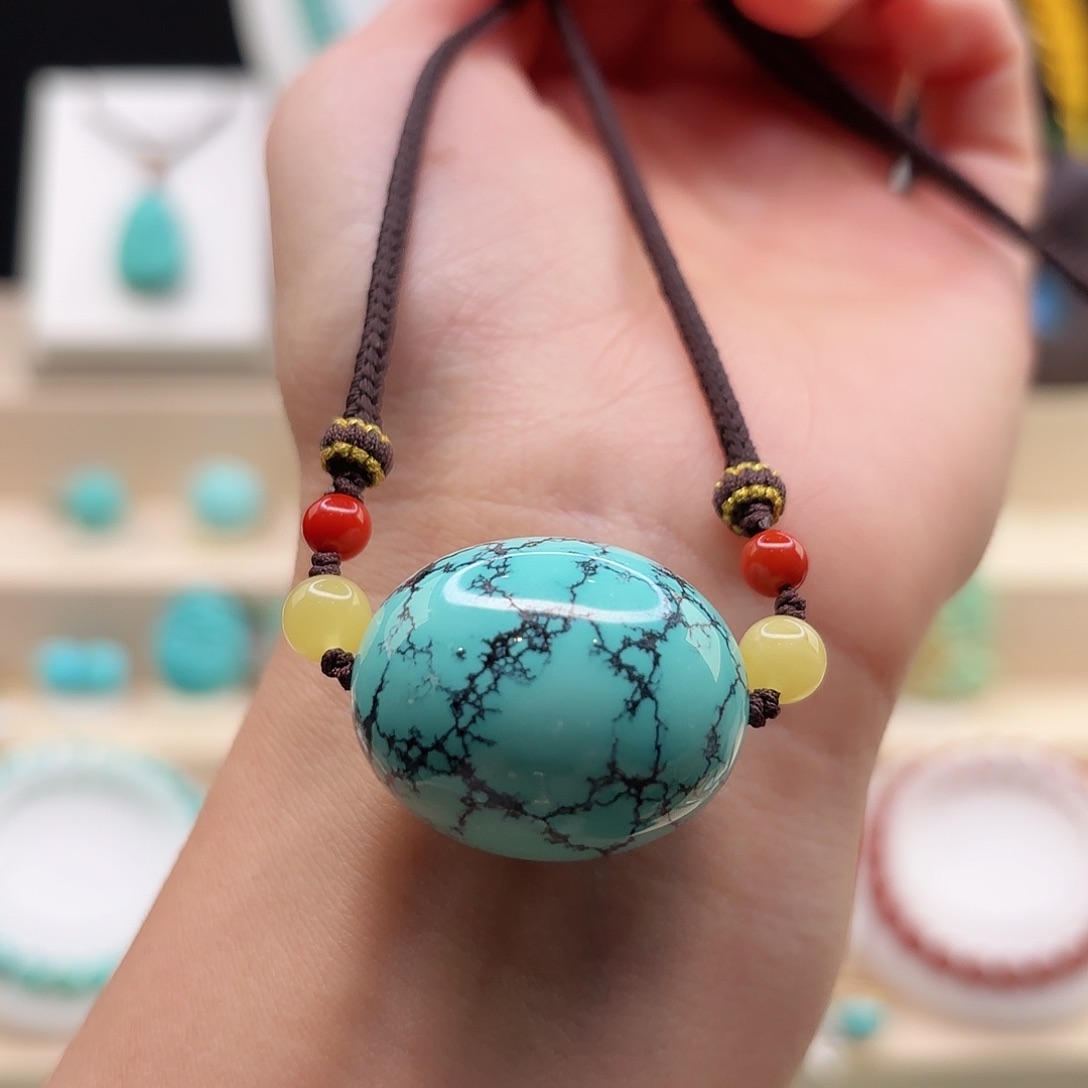 绿松石配饰未镶嵌