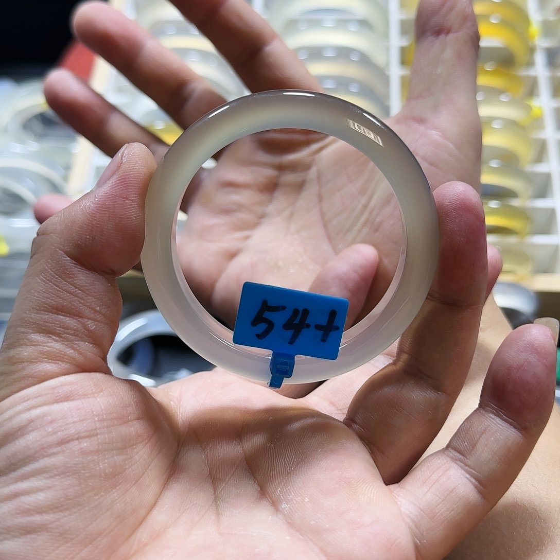 玛瑙/玉髓手镯未镶嵌F****'