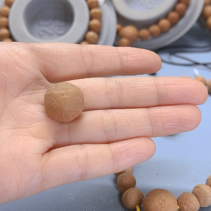 凤眼菩提吊坠圊*17龙眼81@7298