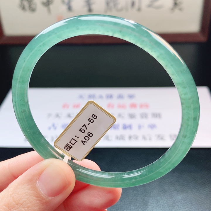 翡翠未镶嵌手镯翡翠手镯111