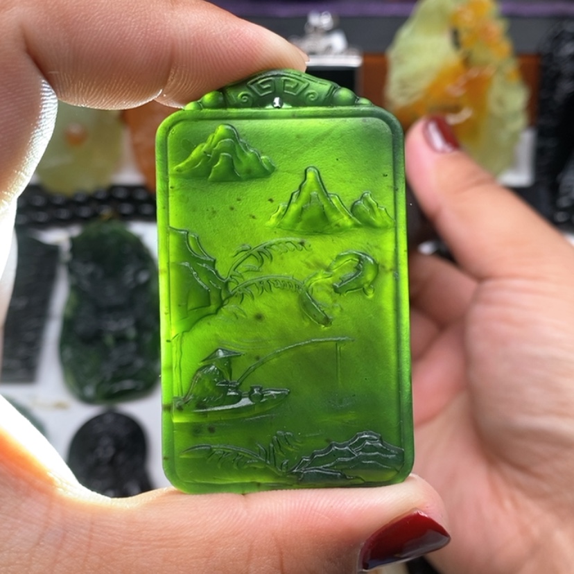 【闪购商品】蛇纹石玉颈饰未镶嵌