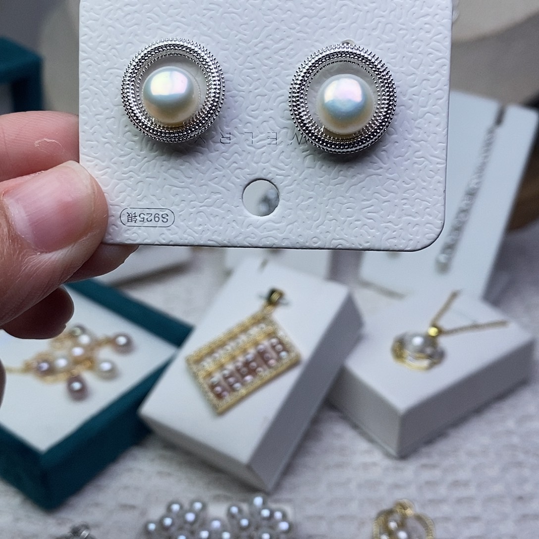 银S925镶嵌淡水珍珠耳饰