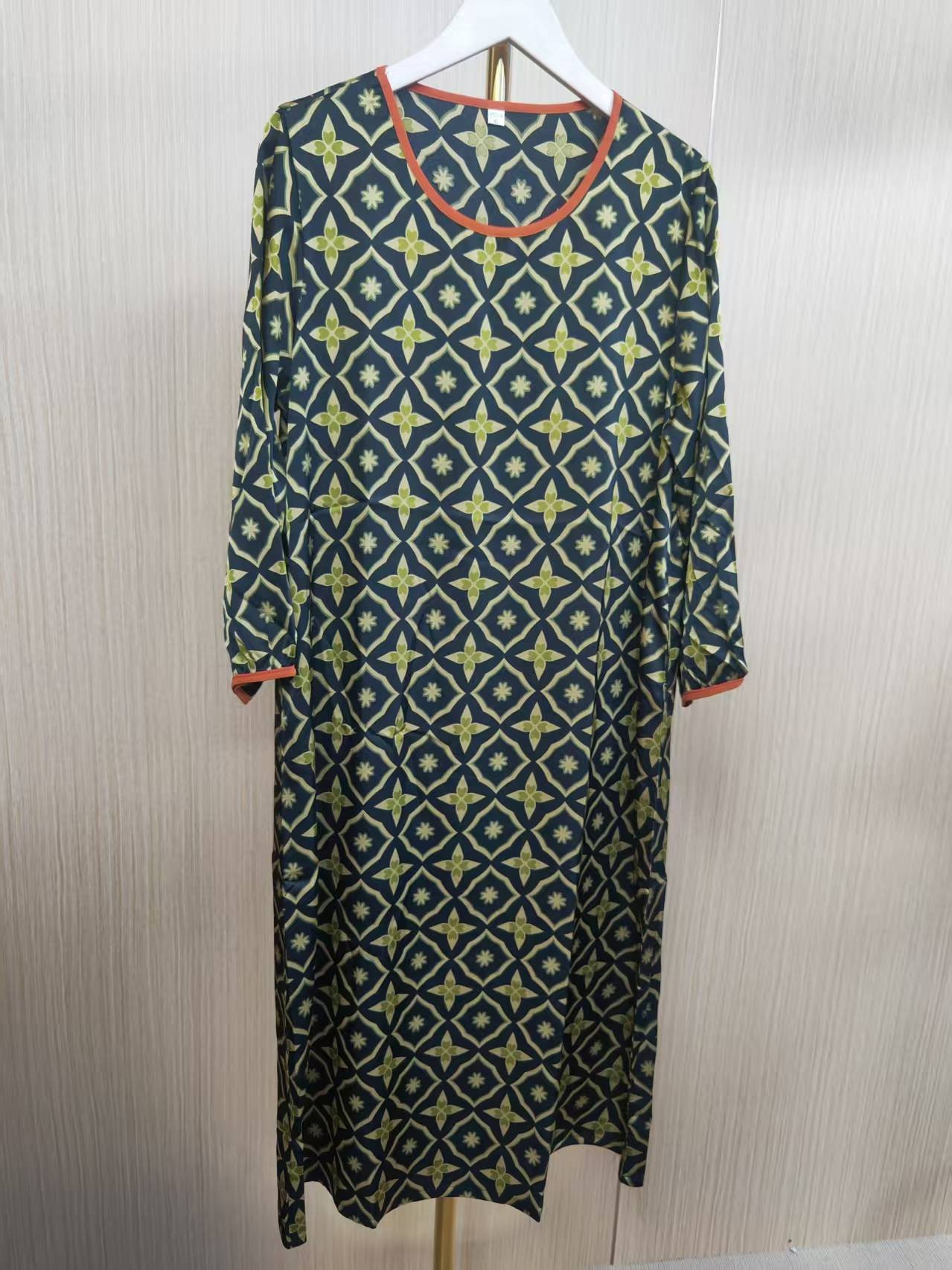 （众衣）直筒蓝色新款上新短袖带口袋连衣裙