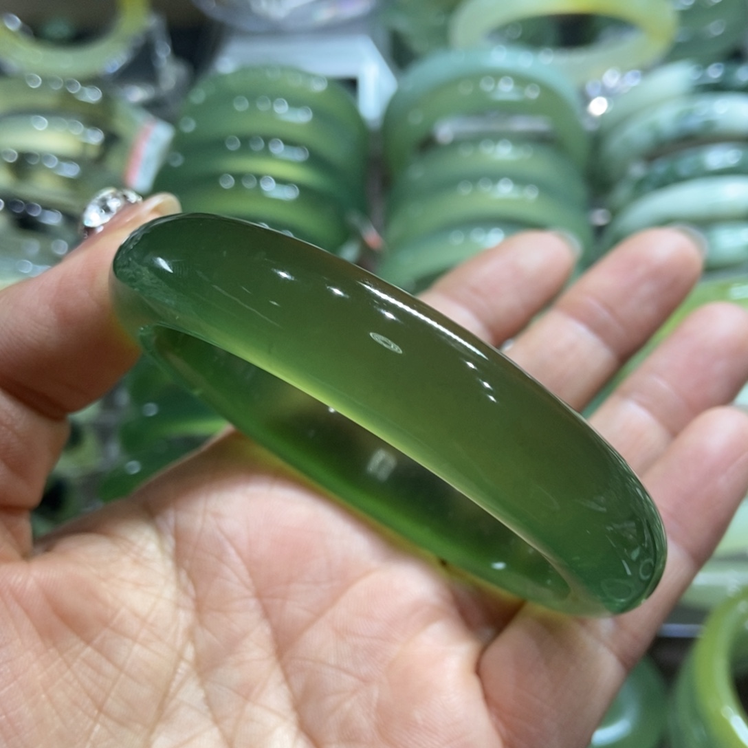 岫玉未镶嵌手镯60