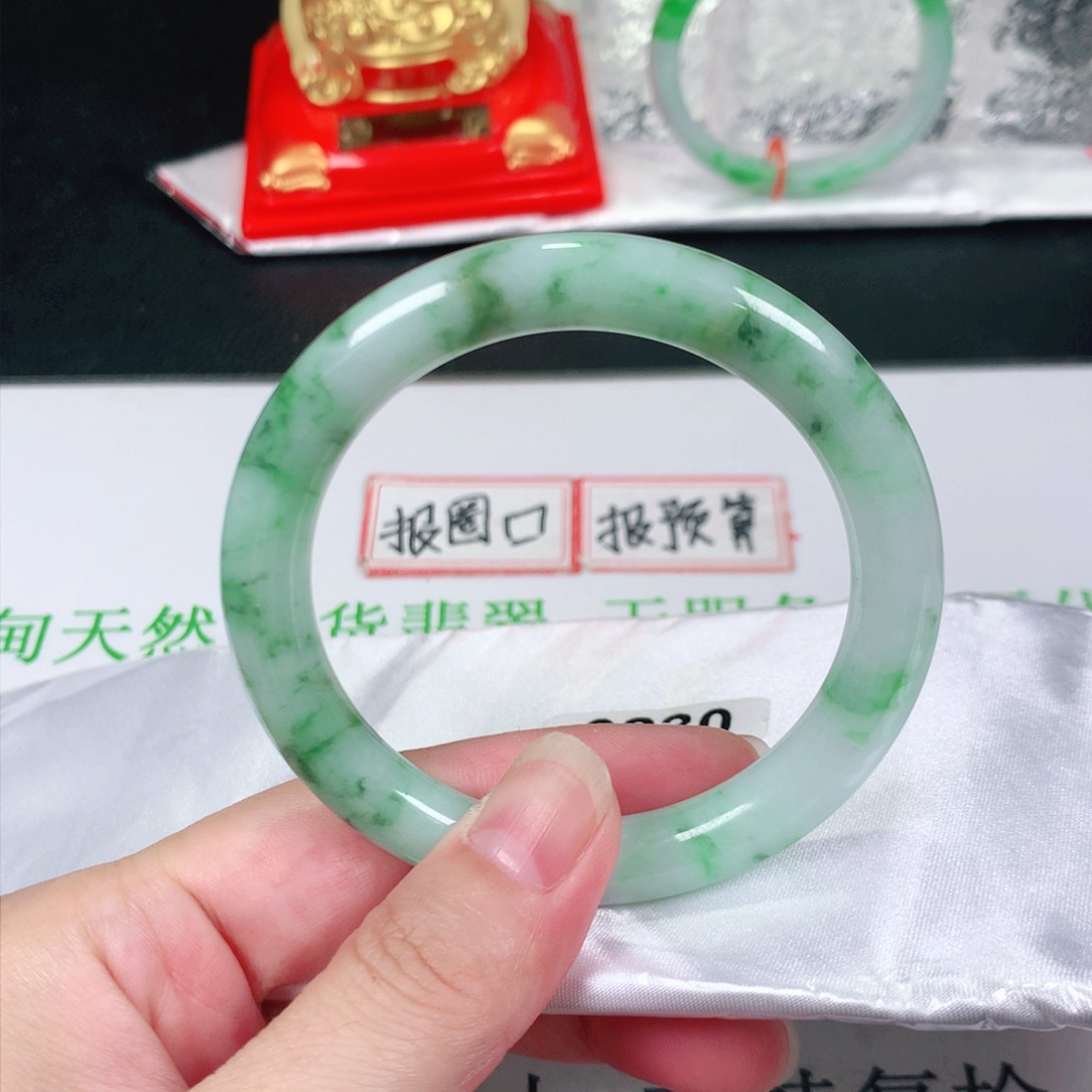 翡翠手镯未镶嵌0230圆条