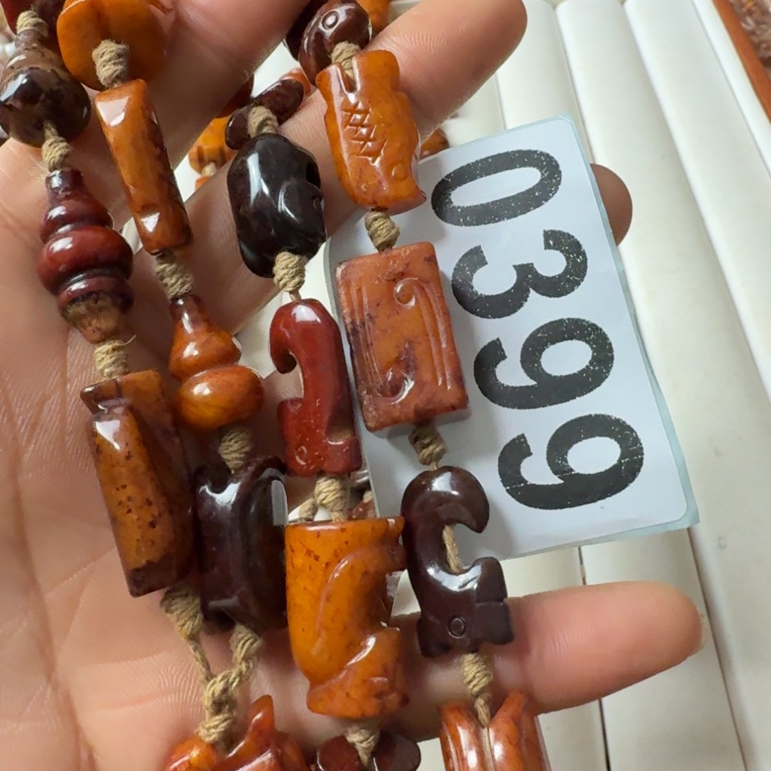 用***6和田玉（糖玉）未镶嵌手链