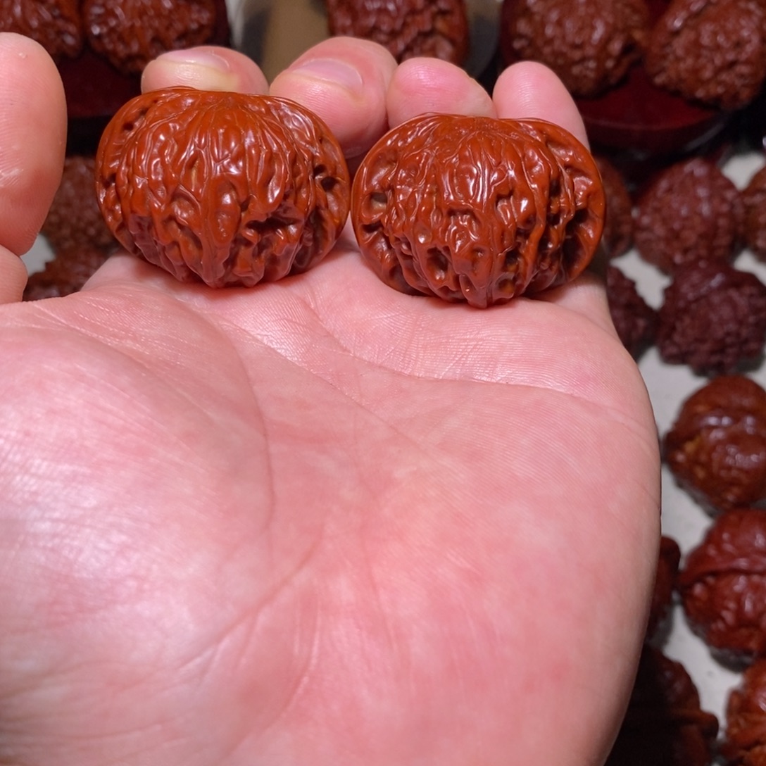 依***仑吊坠桃核磨盘磨盘磨盘