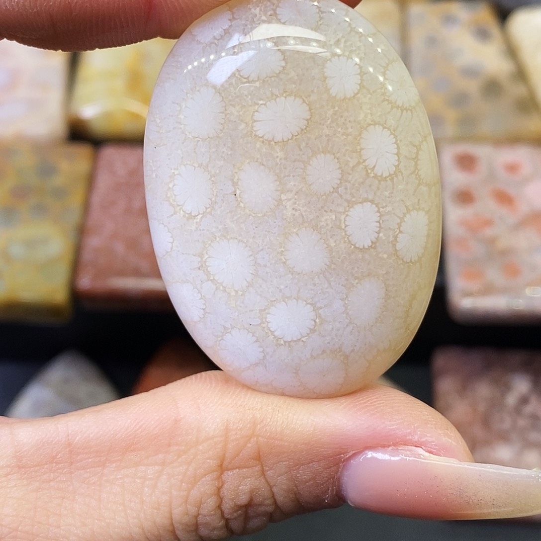 硅化玉颈饰合金柠**•