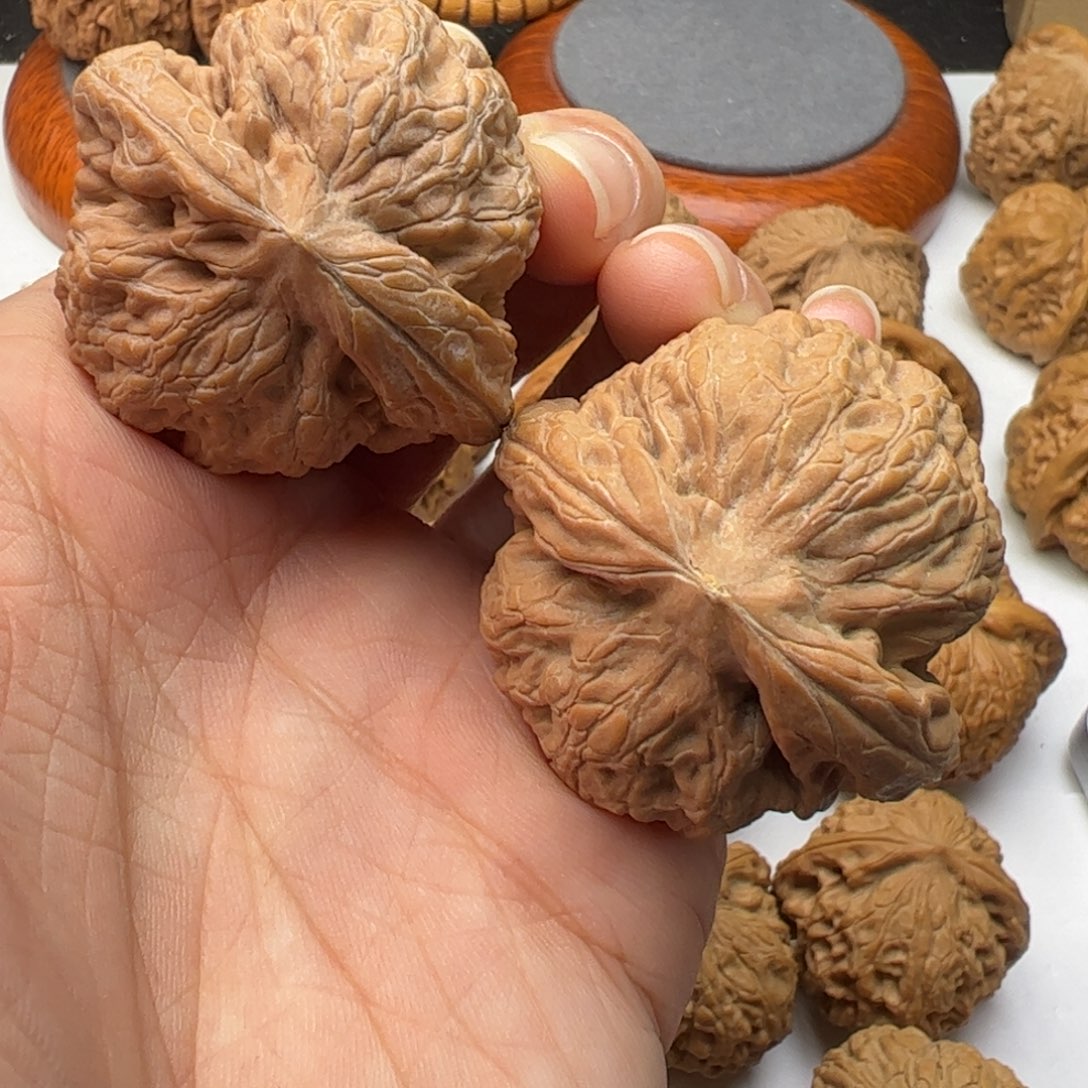 文玩核桃吊坠金公子40全品