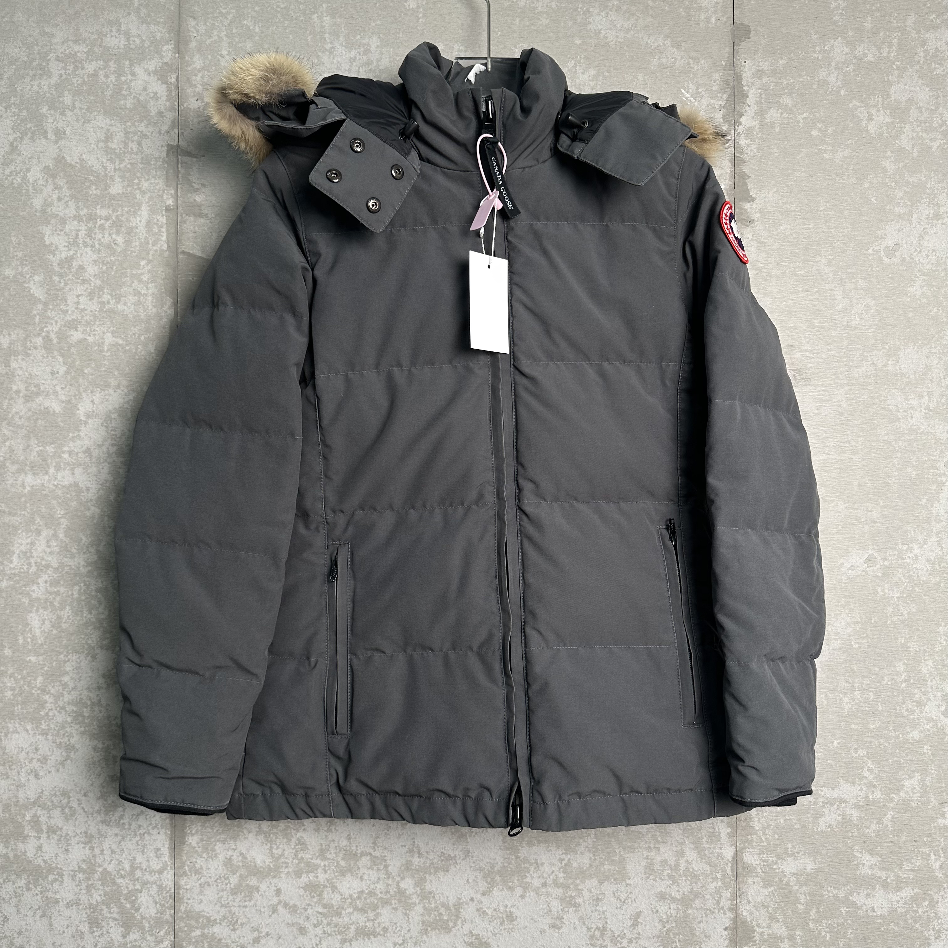 99新 CANADA GOOSE M*1/红标连帽羽绒服/18567