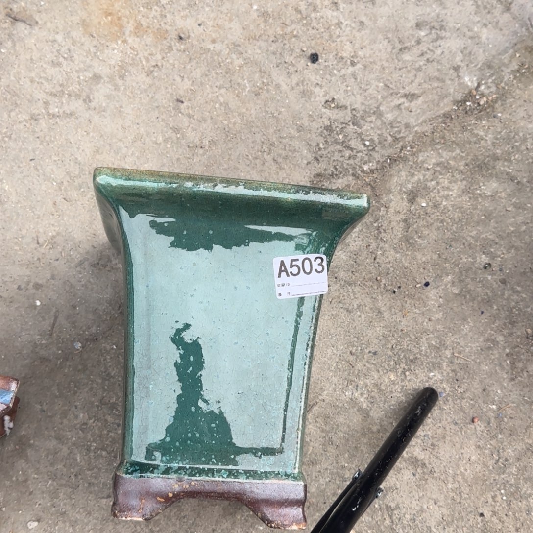 自***飞花盆紫砂503瑕       