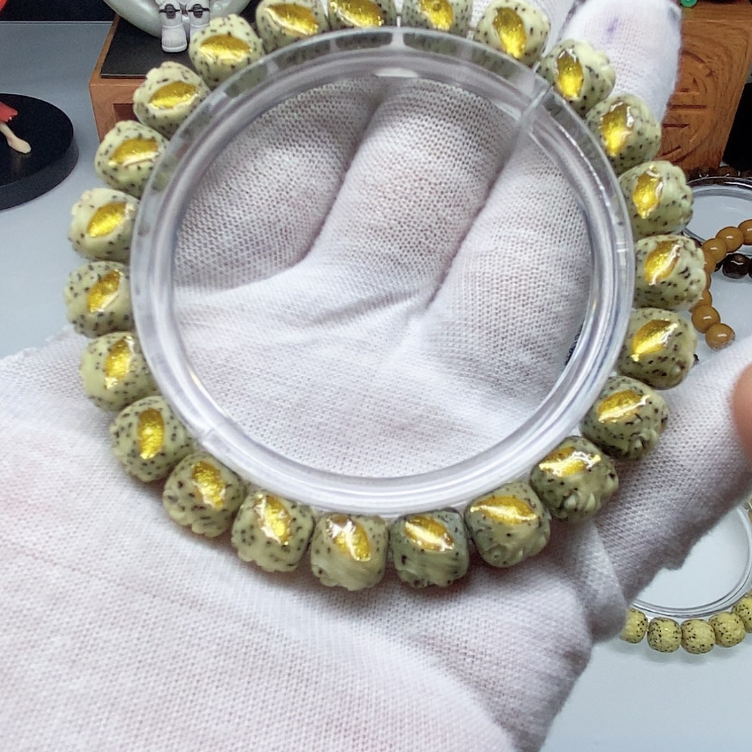 阿***东星月菩提手串手钏