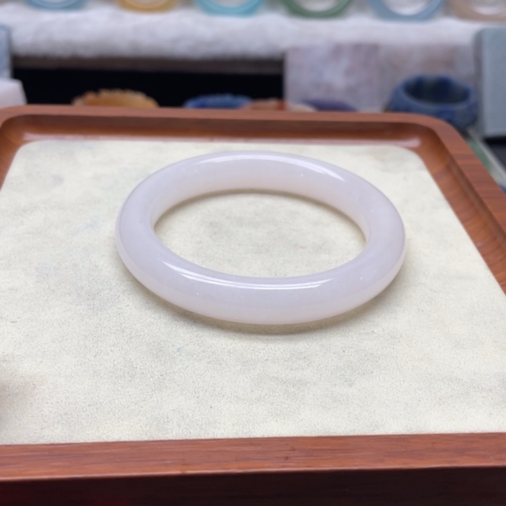 石英质玉未镶嵌定制