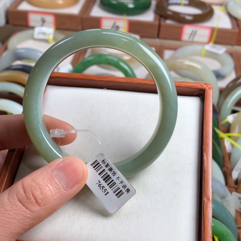 【闪购商品】和田玉手镯未镶嵌56.7