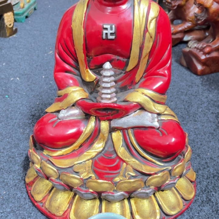 志***得摆件大哥瓷器是什么样的