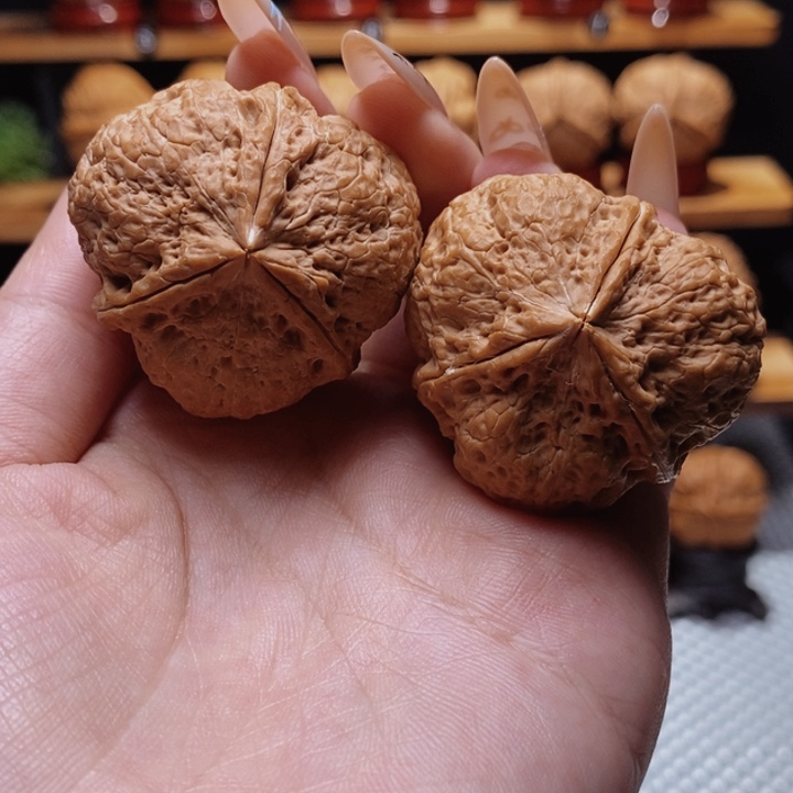 文玩核桃把件玉石三棱12