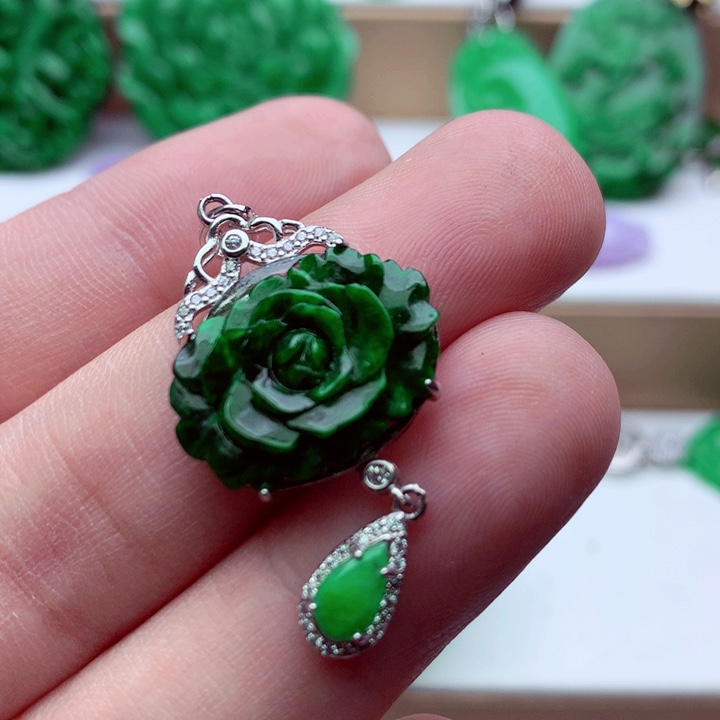 翡翠未镶嵌吊坠(不含链)