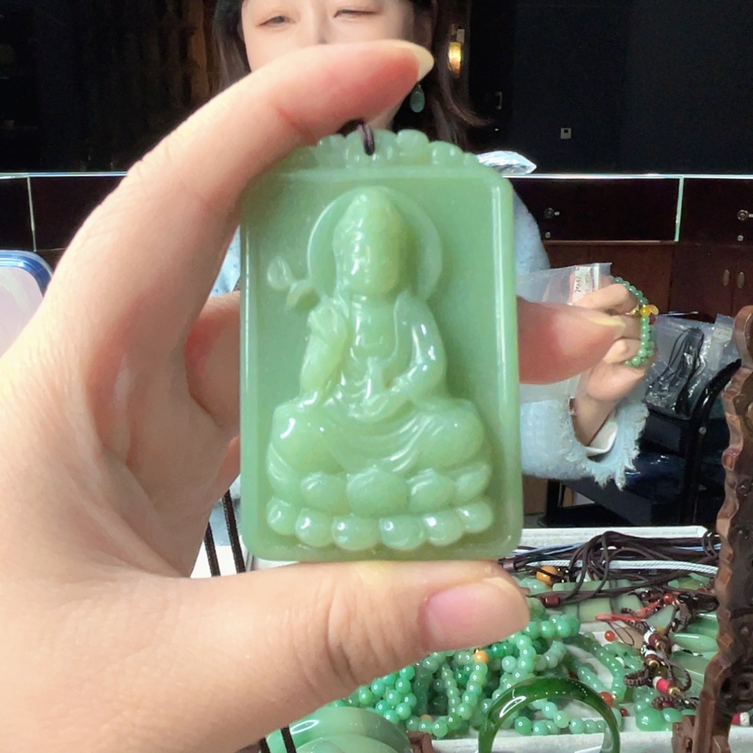 密玉（石英质玉）未镶嵌颈饰