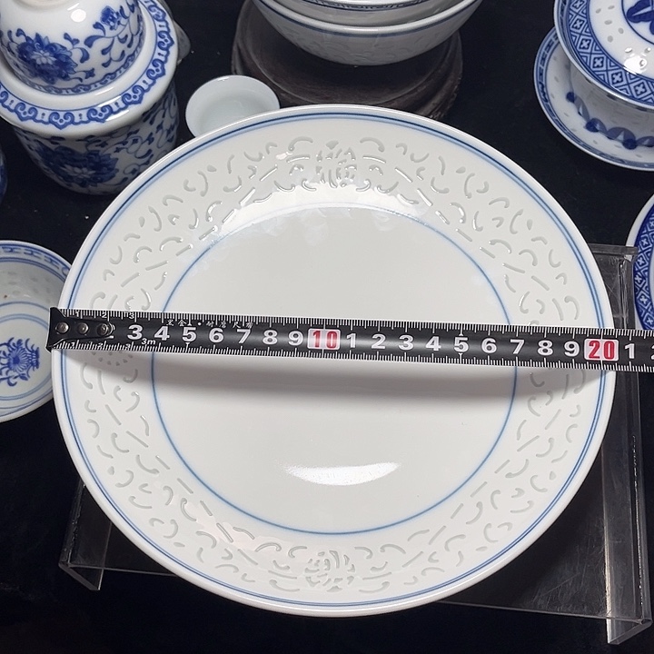 碗双线雕塑福字八寸盘