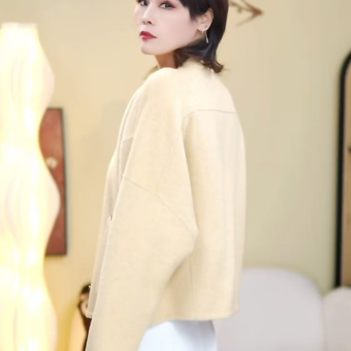 25501羊毛简约小香风外套女短款春返季新款小个子圆领双