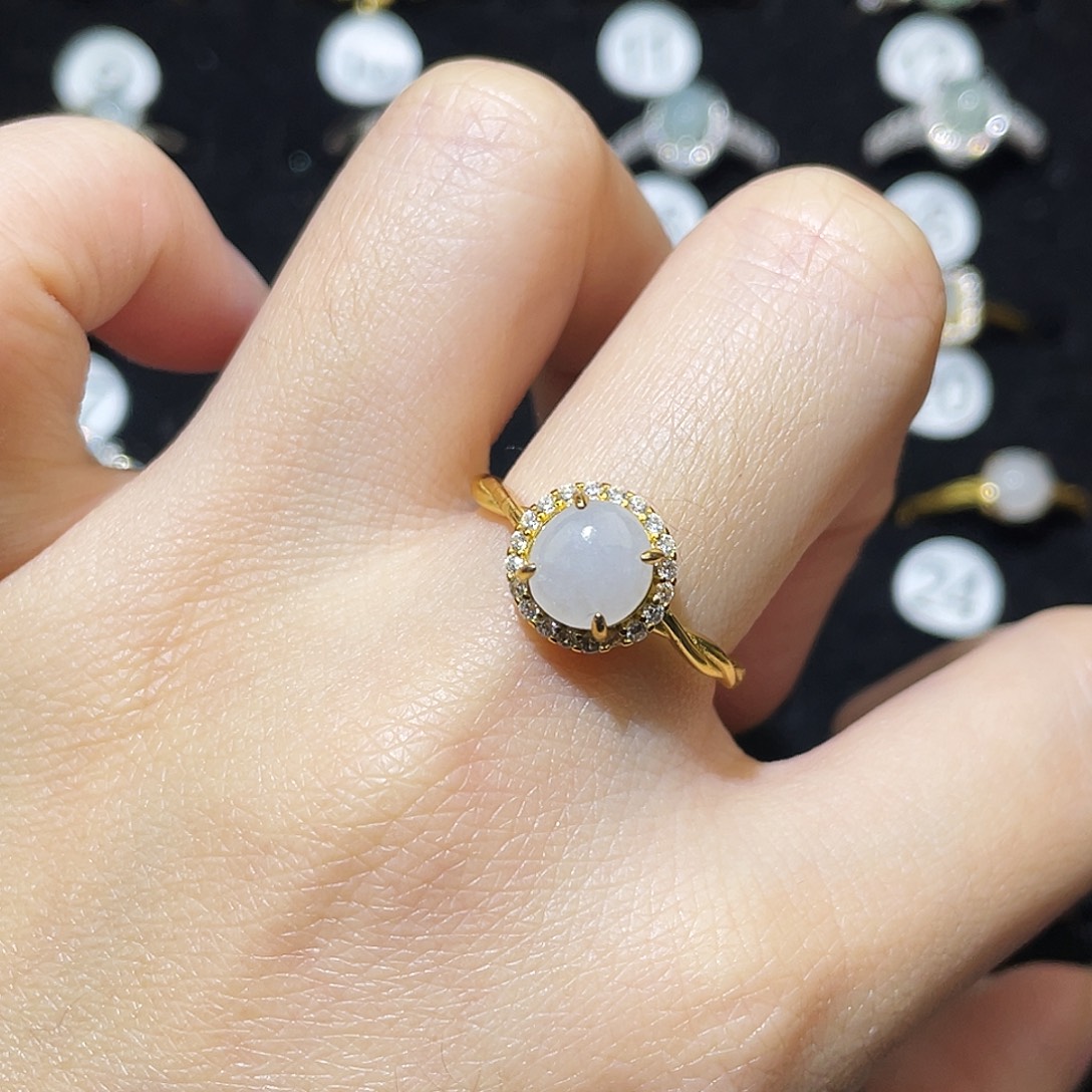 翡翠未镶嵌戒指戒指