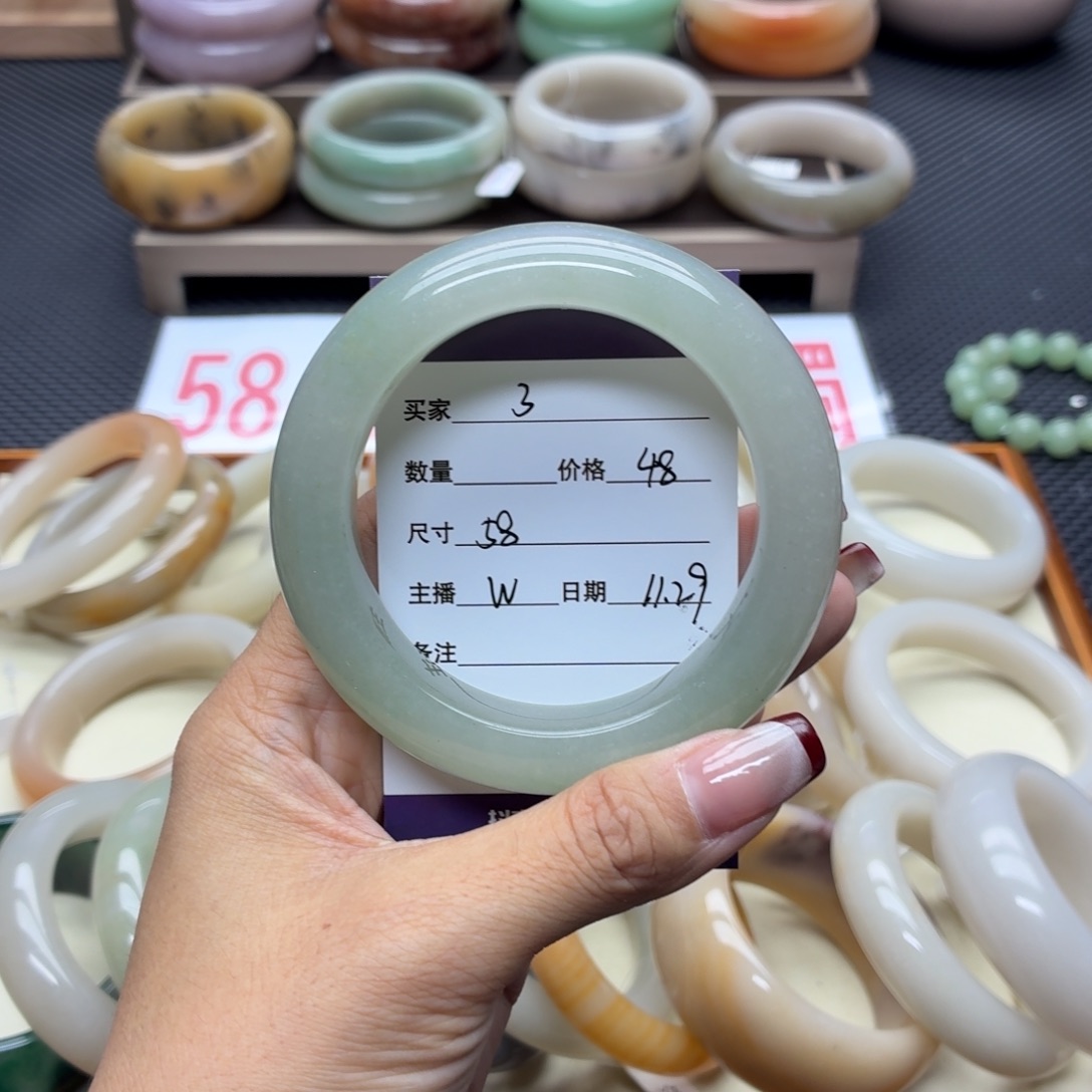 石英质玉未镶嵌手镯