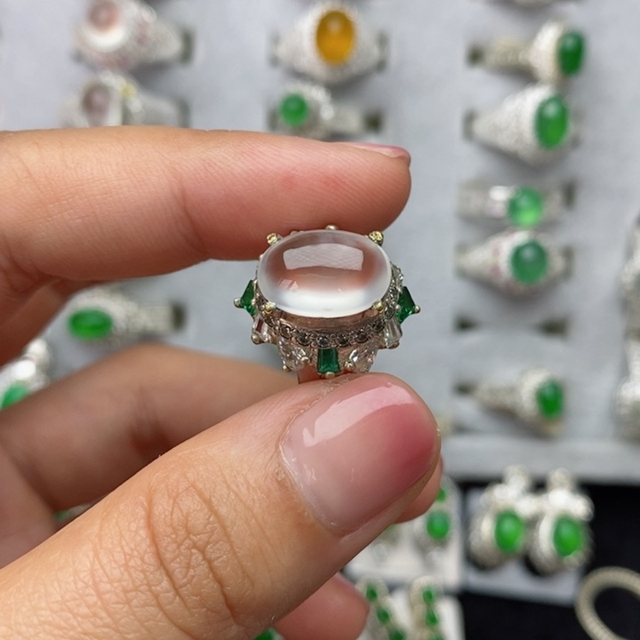 翡翠未镶嵌戒指蛋面