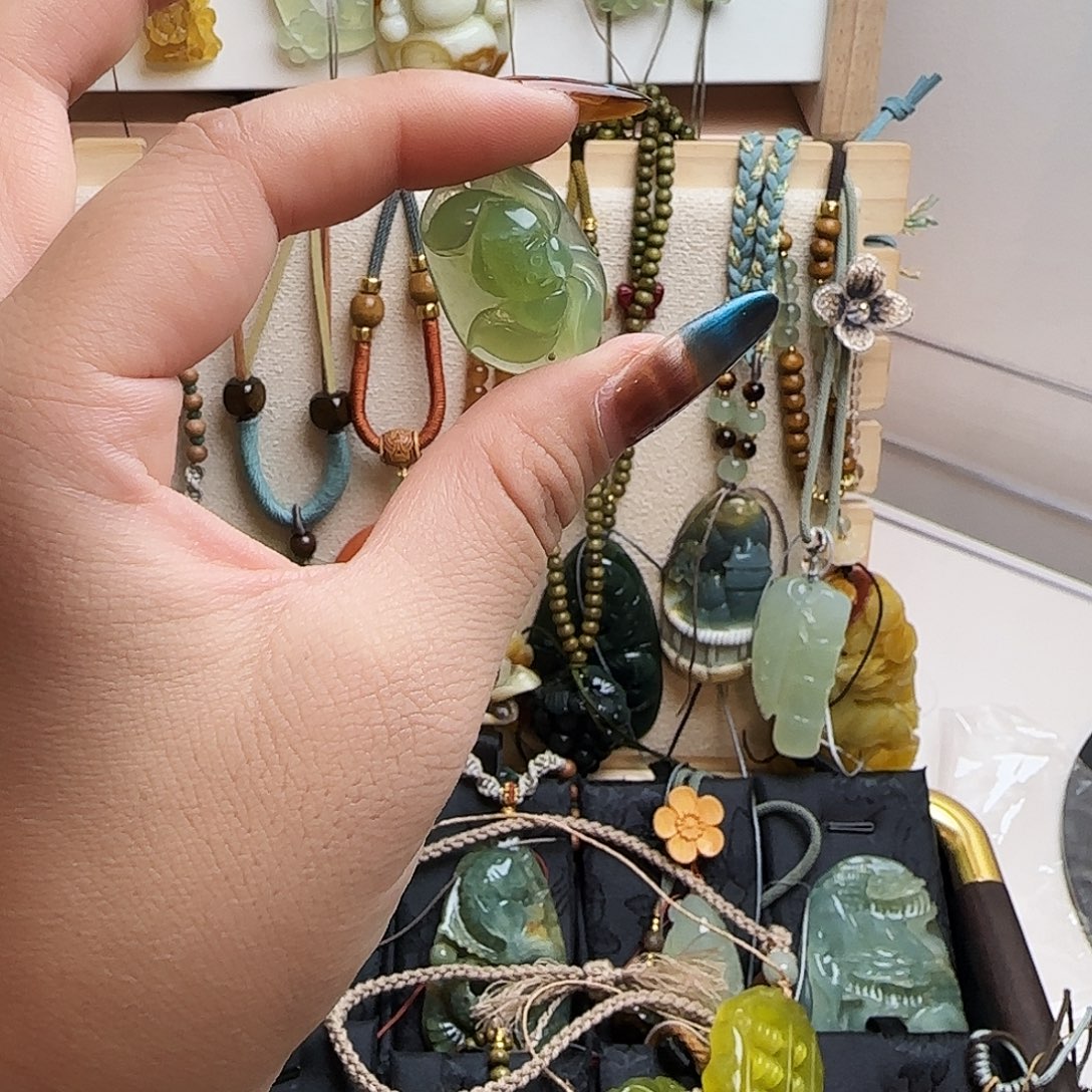 暖****蛇纹石玉合金颈饰