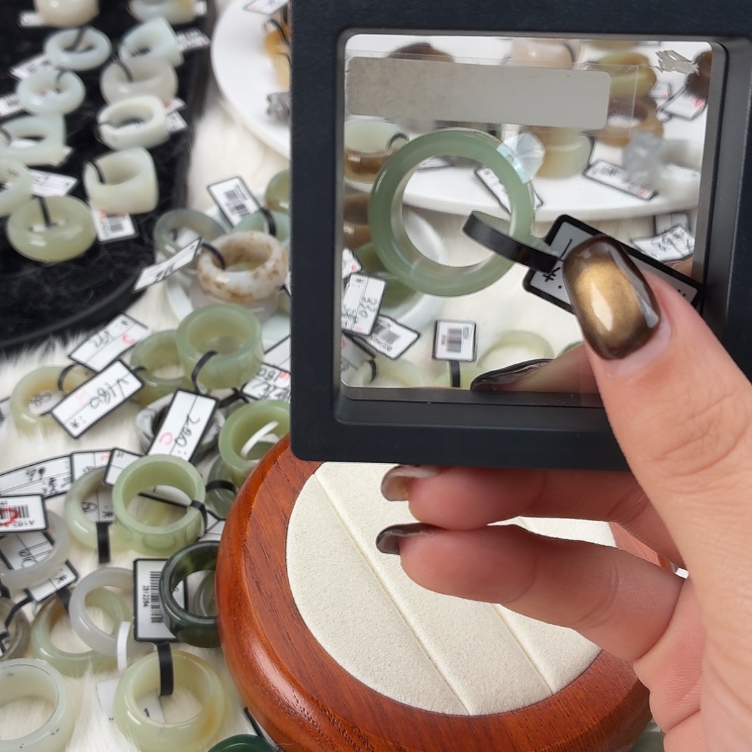 和田玉（糖玉）未镶嵌戒指Q35晴水圆切内径17.6