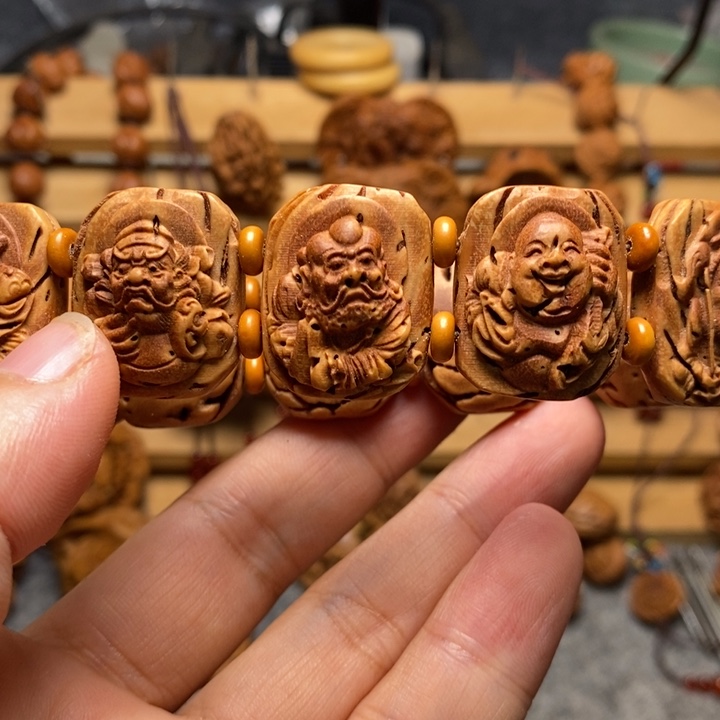 桃核雕刻神仙会手牌