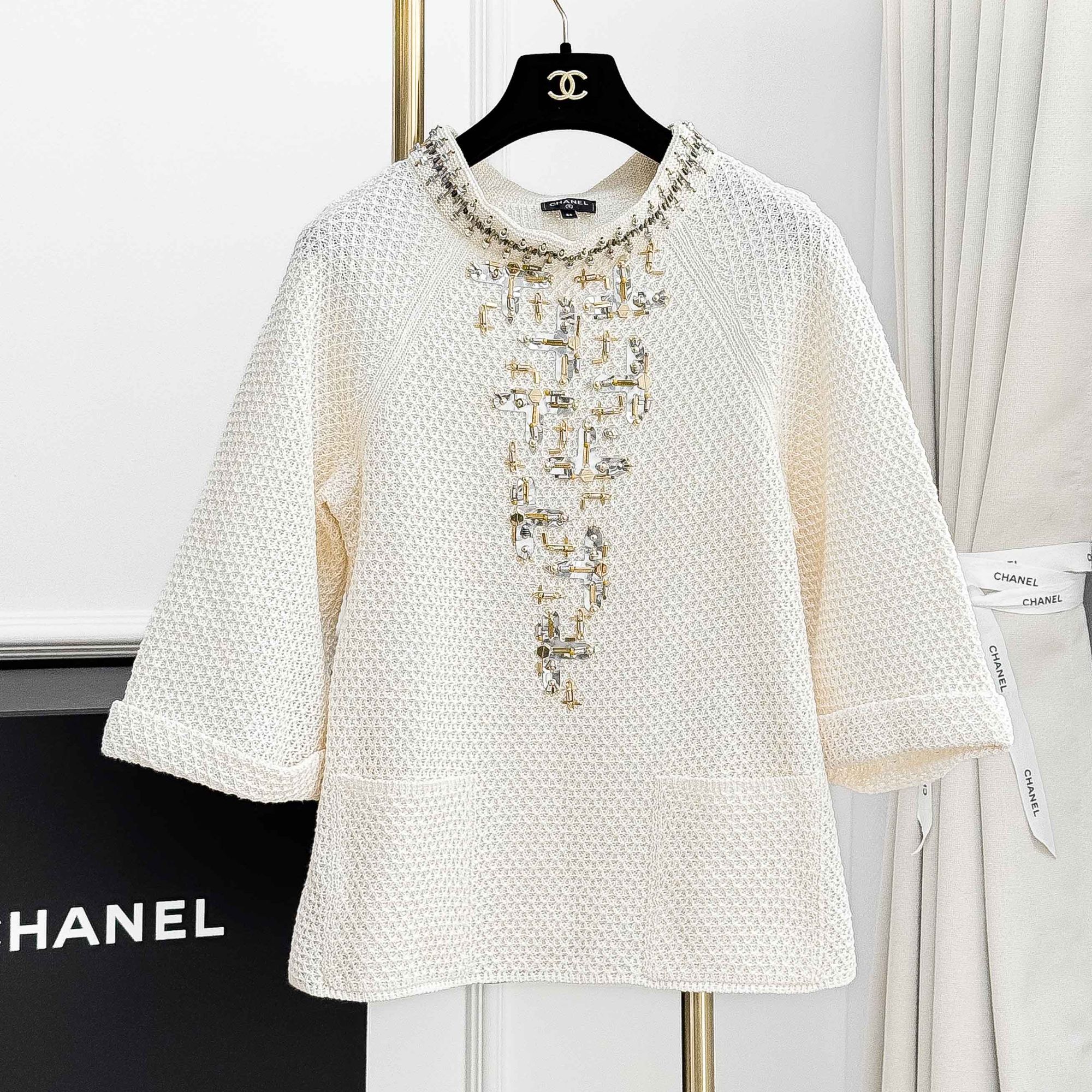 99新 Chanel/香奈儿 36码 米白色 钉珠 镂空 中袖 上衣