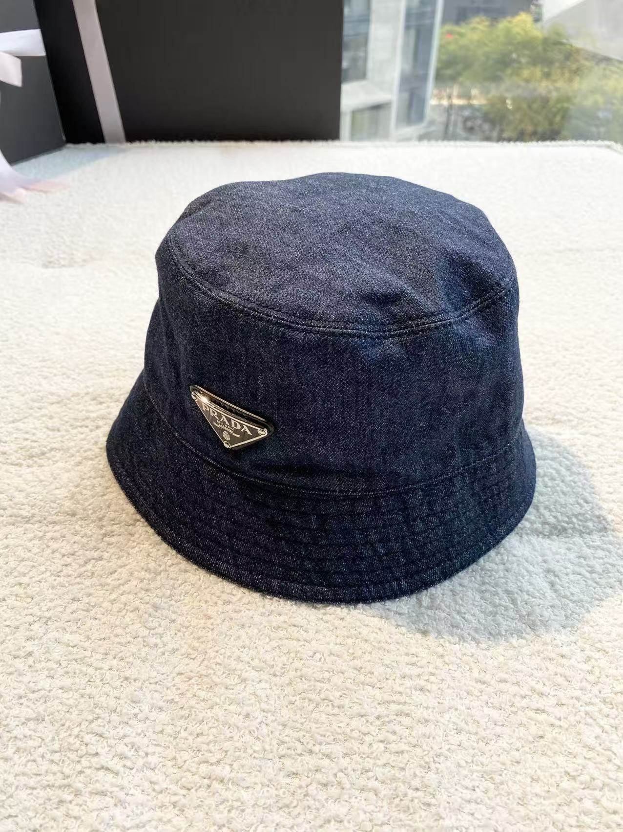 95新 Prada/普拉达 zz506 棉 三角铁标牛仔渔夫帽 M码