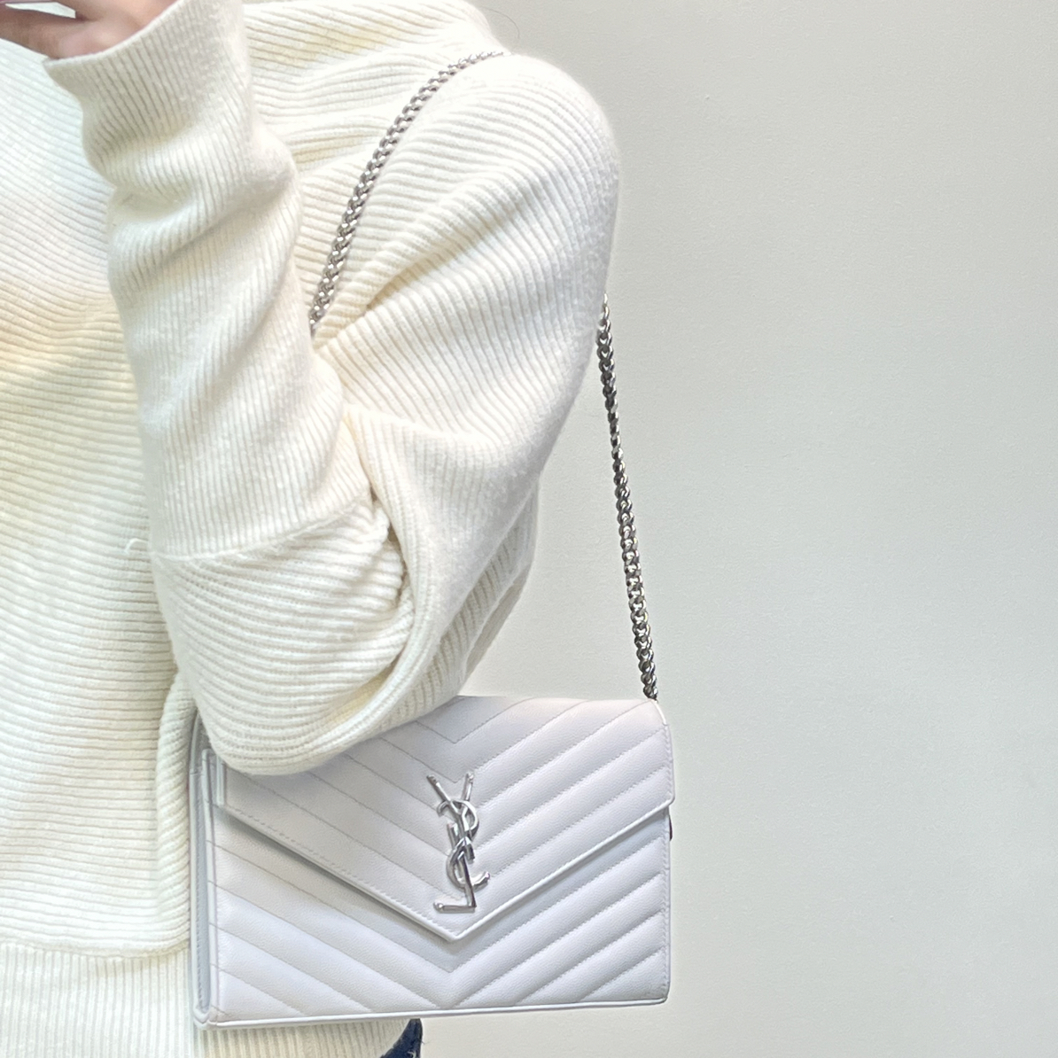 95新 YSL/圣罗兰 白银中号信封包单肩斜挎款式时尚百搭