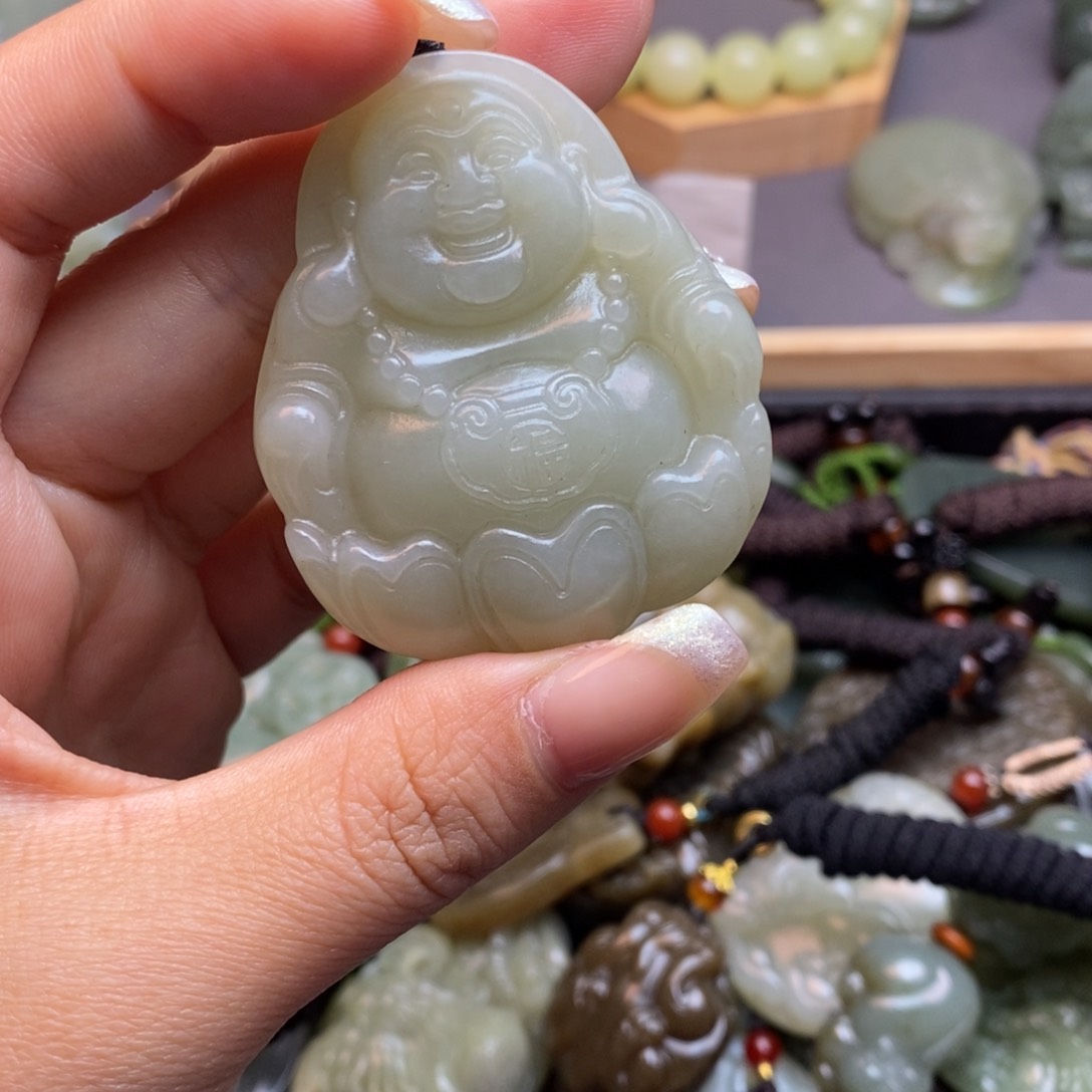 和田玉颈饰未镶嵌