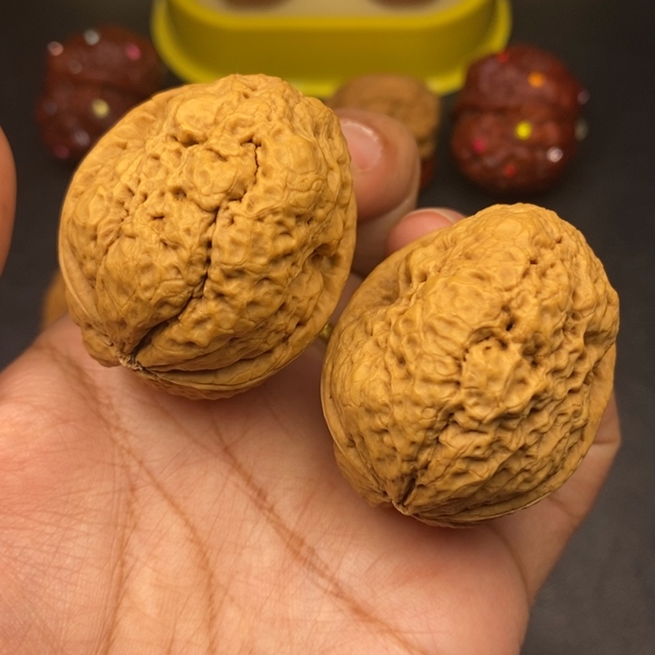 文玩核桃吊坠44尺金蟾