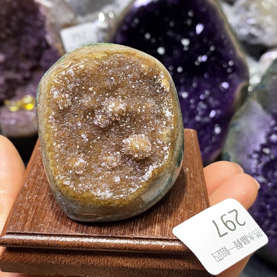 水晶大型摆件（非配饰）未镶嵌