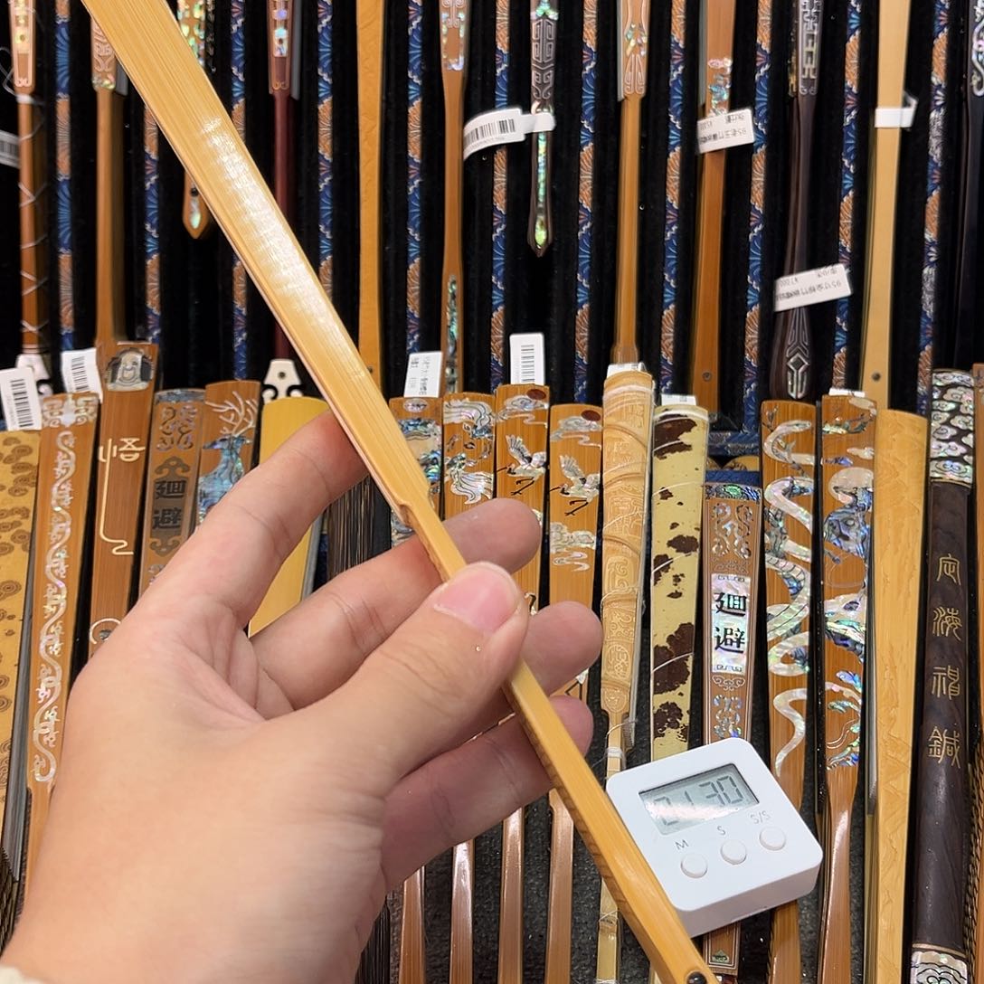 扇子纯手工制作的