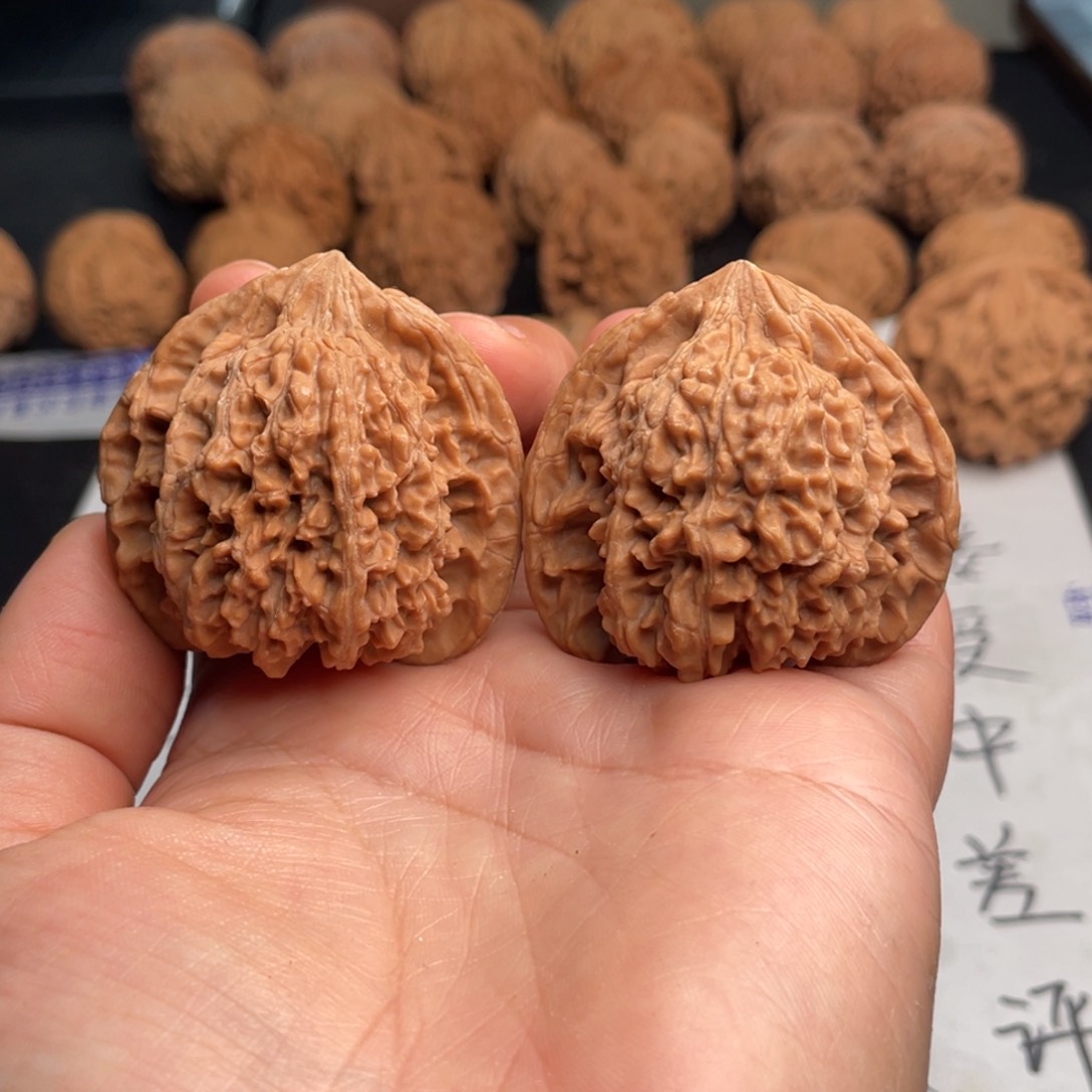 文玩核桃吊坠020。42星