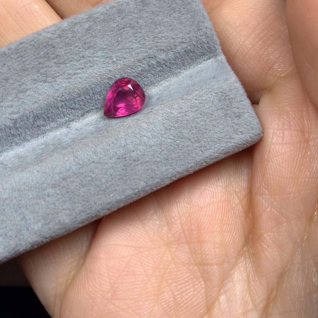 蓝宝石裸石未镶嵌1.5ct粉蓝宝