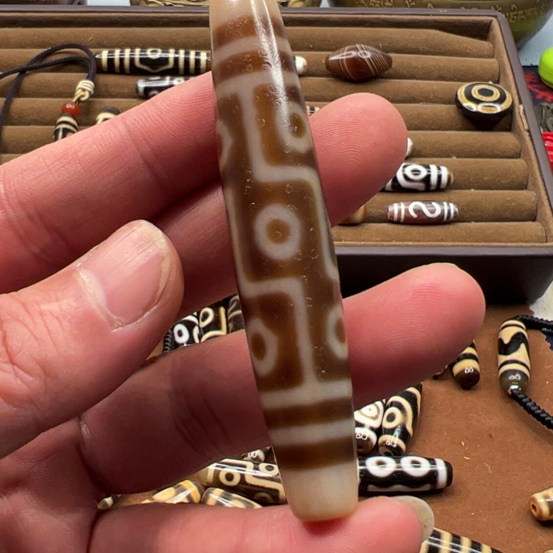 玛瑙/玉髓颈饰未镶嵌诗*?