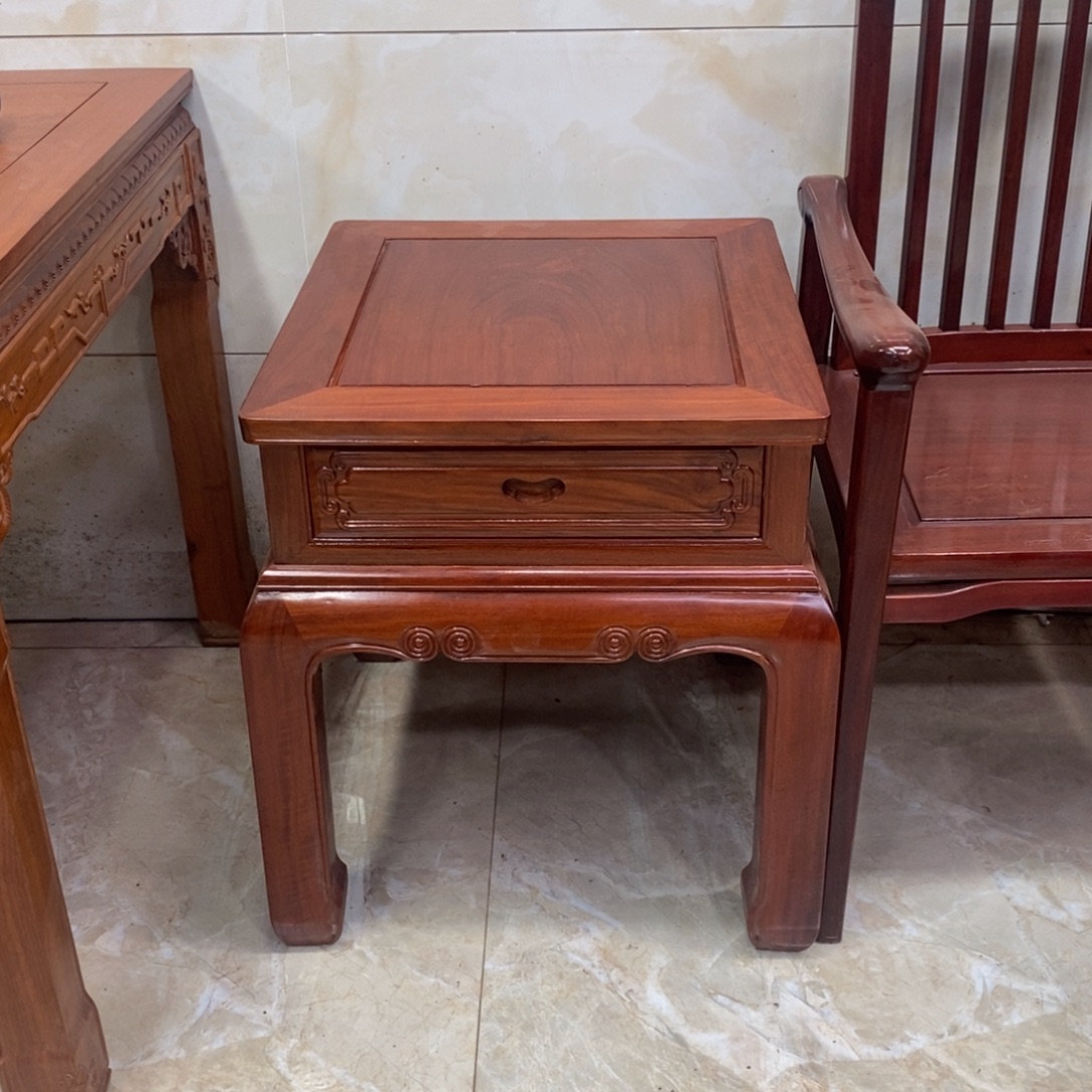 花梨木类刺猬紫檀角几