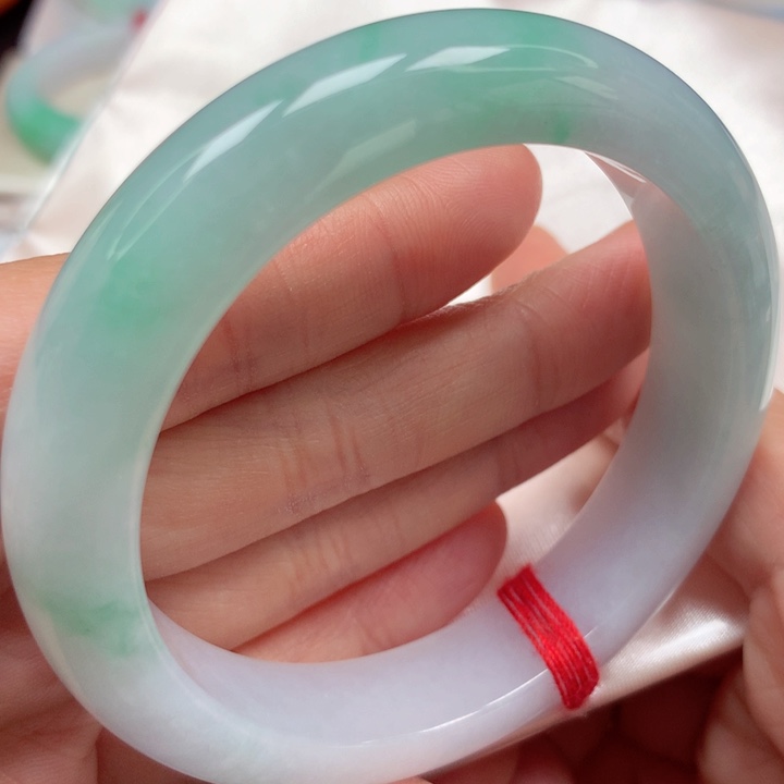 翡翠手镯未镶嵌冰胶甜绿色44号